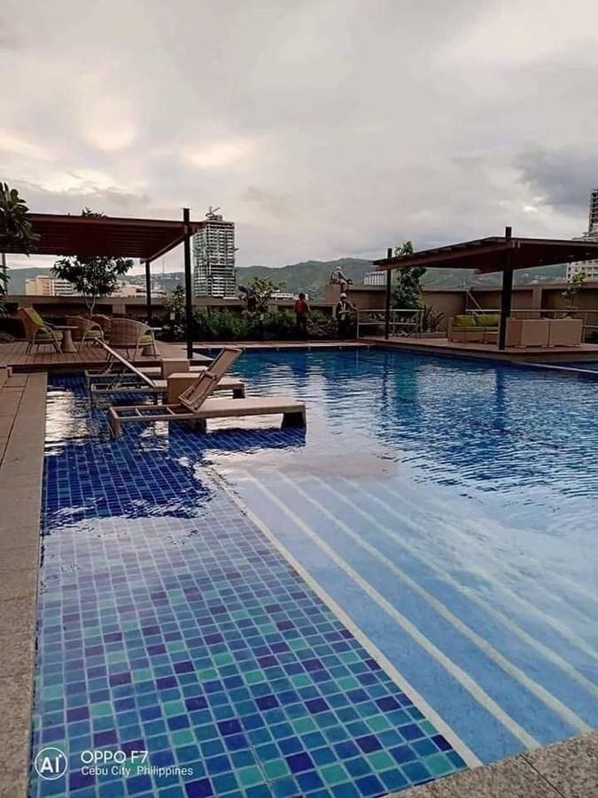 Horizon 101 A8 5Mins Walk Robinson Mall And Bar Cebú Exterior foto